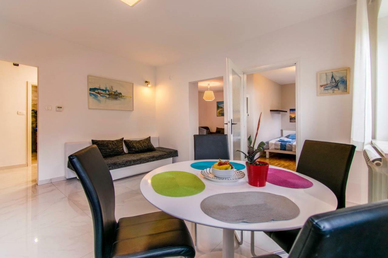 בפורטורוז Apartments Elza מראה חיצוני תמונה